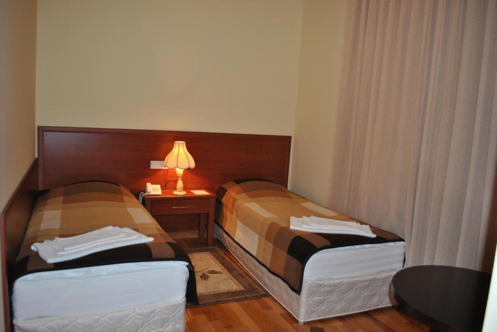 Hotel Arpa Yeghegnadzor Esterno foto