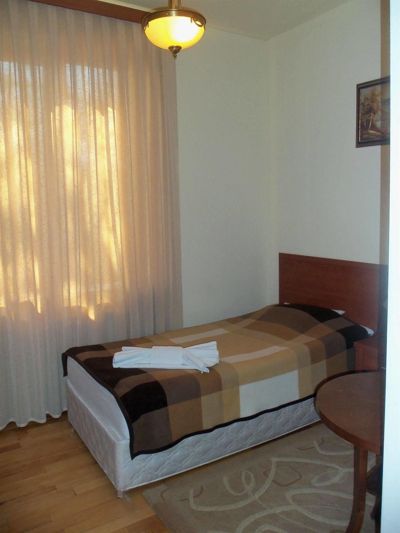 Hotel Arpa Yeghegnadzor Esterno foto